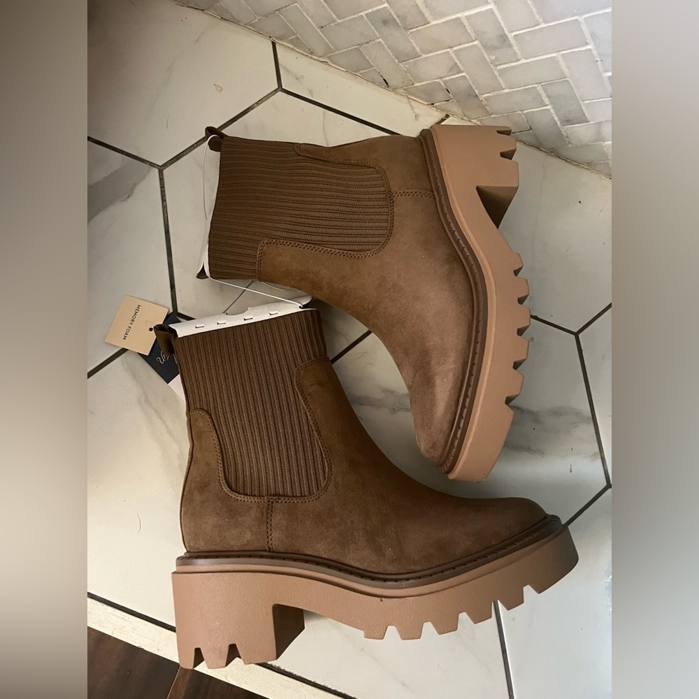 Universal Thread Brown Ankle Booties - Picture 2 of 6